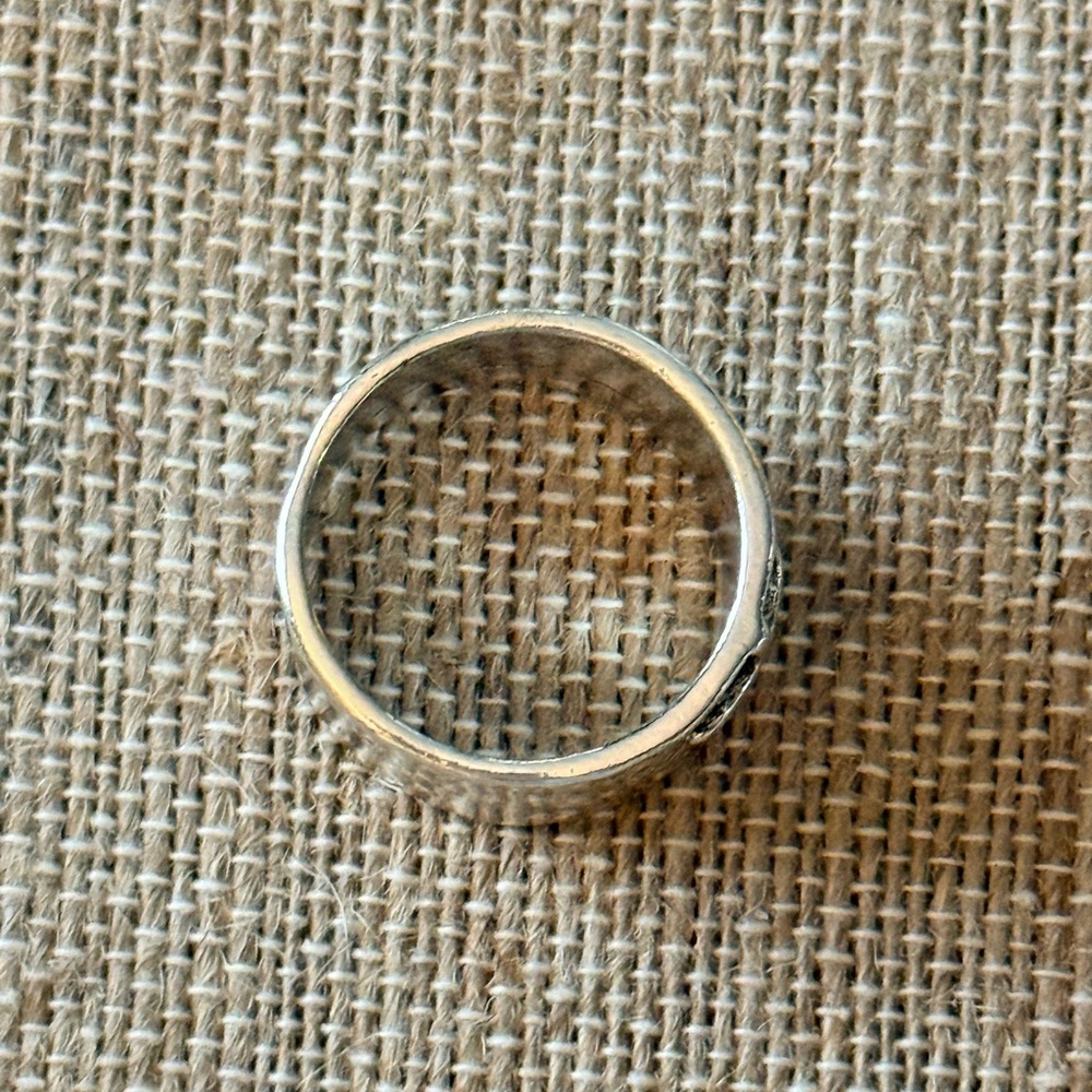 Wide fashion Silver tone Cross Ring Sz 9 - Picture 2 of 4